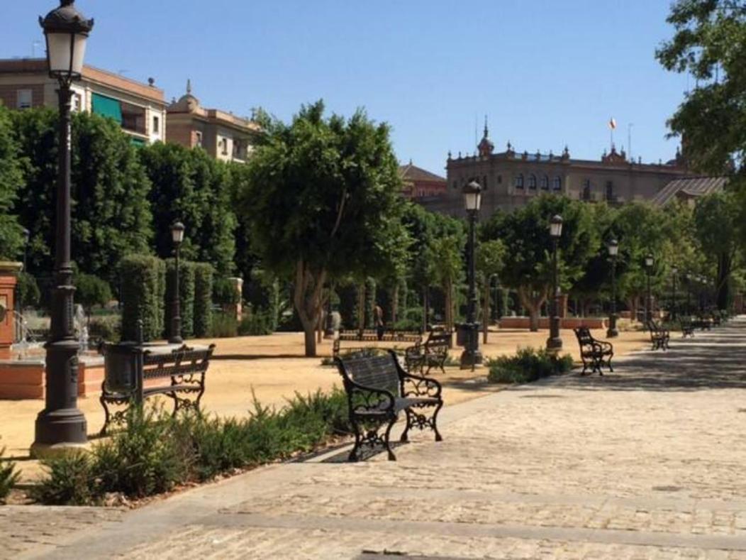 Apartamento A Estrenar Frente A La Plaza De Espana セビリア エクステリア 写真